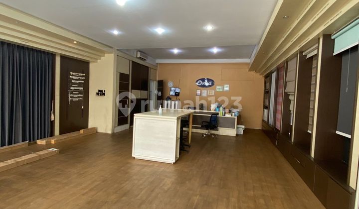 Strategic Shop House Near Malioboro Tourism, Pringgokusuman Gedong Tengen Yogyakarta 2