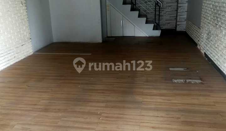 RUKO DUA LANTAI DI JL SETURAN DEPOK SLEMAN 4
