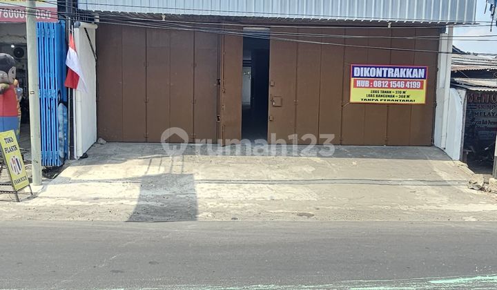 Strategic Location Shop House Suitable for Business Near Jombor Terminal, Sendangadi, Mlati, Sleman