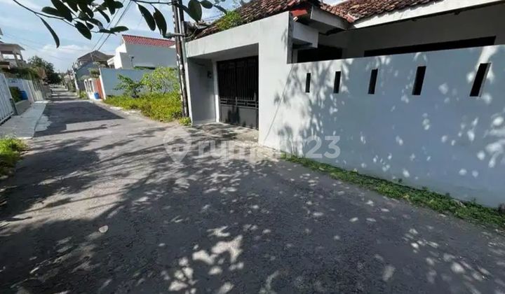 Buy Land Get a House Strategic Location in Condongcatur Depok Sleman