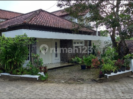 House+Homestay Semi Furnished Located Near Magelang-Jogja Road Sempu Bawah Tempuran Magelang