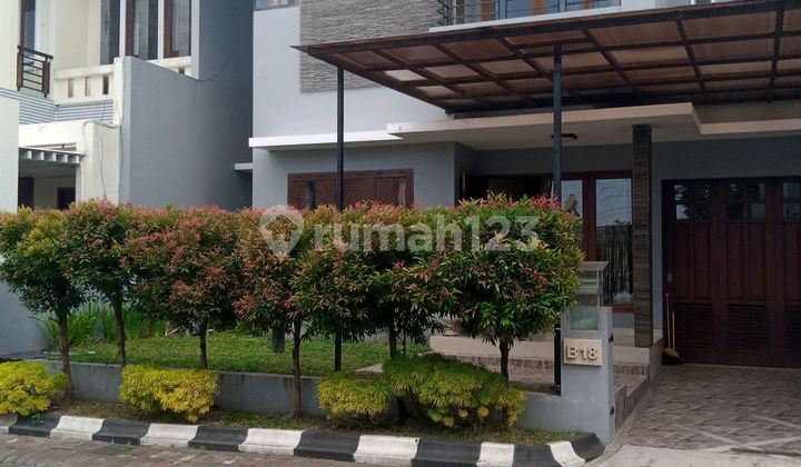For Rent: House Inside One Gate Complex Near UGM