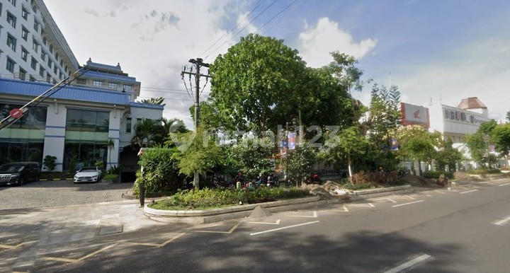 Disewakan Lahan Strategis 1.553 Meter Persegi di Tengah Kota Mangku Jl. Jenderal Sudirman Yogyakarta Disewakan Lahan Strategis 1.553 Meter Persegi di Tengah Kota Mangku Jl. Jenderal Sudirman Yogyakarta