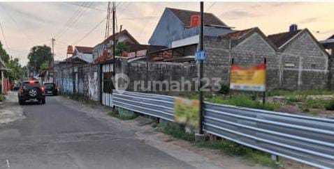 Tanah 655 Meter Persegi Dekat Hotel The Alana Malioboro Mantrijeron Yogyakarta. Tanah 655 Meter Persegi Dekat Hotel The Alana Malioboro Mantrijeron Yogyakarta.