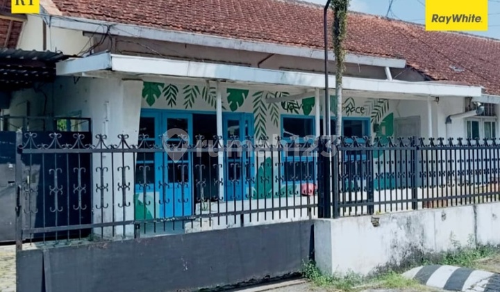 Classic House in the Elite Area of Demangan Baru