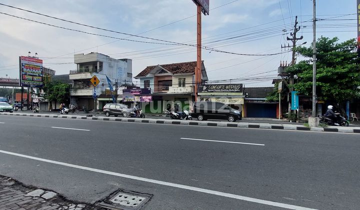 Dijual Ruko Dipinggir Jalan Laksda Adisucipto/jl.solo Sangat Strategis Dekat Amplas 1
