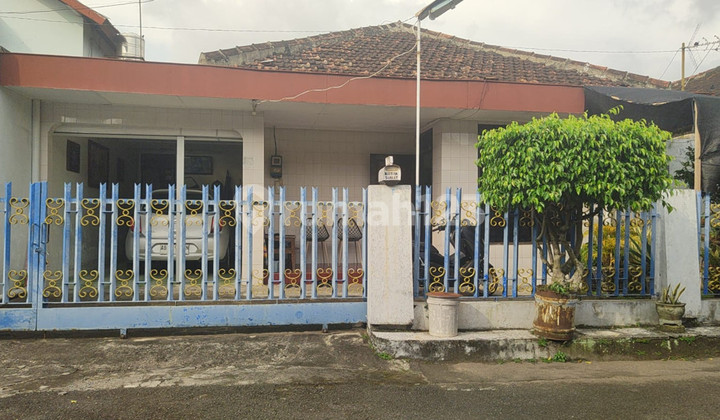 For Sale: Spacious & Strategic Family House Near STPN, Jalan Godean Km 4, Banyuraden, Gamping, Sleman