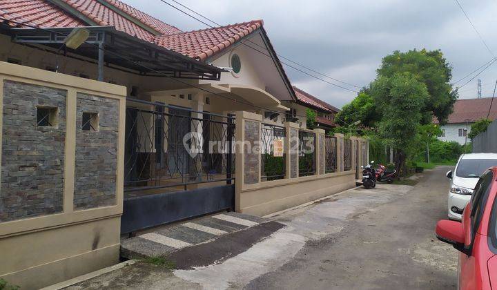 Rumah luas di komplek di Komplek Pembangunan Cirebon 1