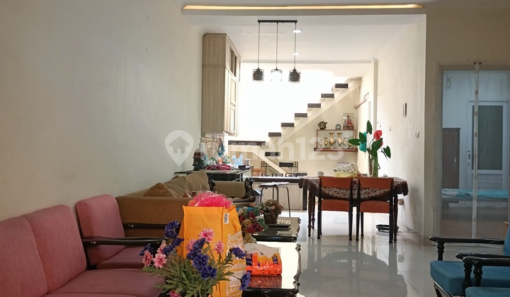Dijual Murah Rumah Di Komplek Antapani Semi Furnish 2