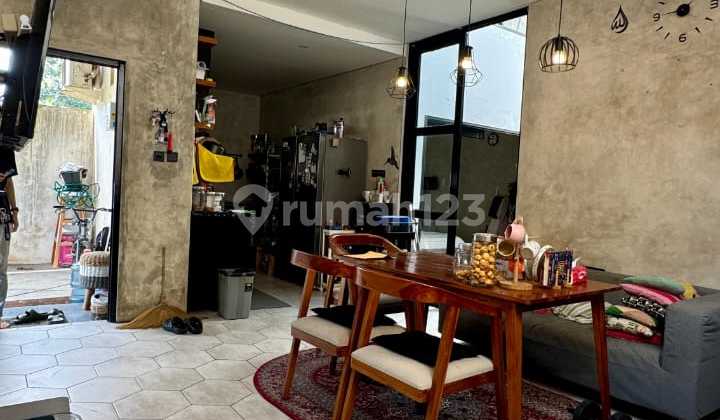 For Sale 2-Story House with Industrial Style 2