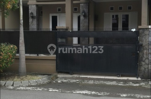 Dijual Rumah Komplek Besar Soekarno Hatta 