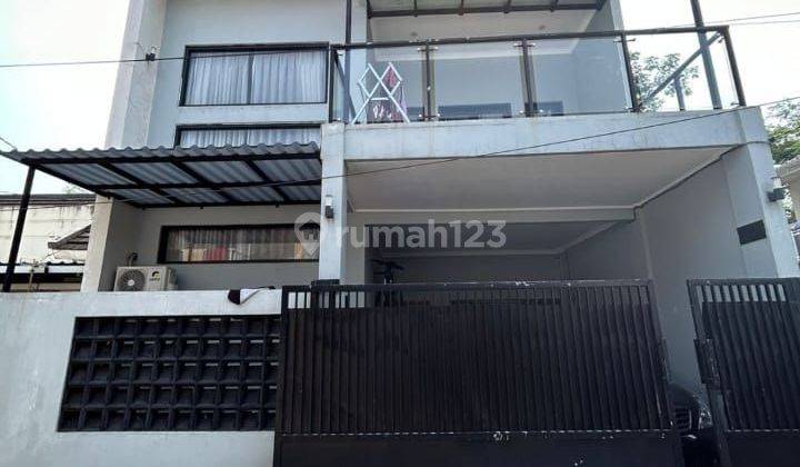 Dijual Cepat! Rumah Minimalis 3 lantai Ciskul Arcamanik 1