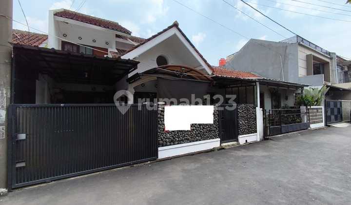 For Sale Antapani House, 2-Car Road Inside Complex