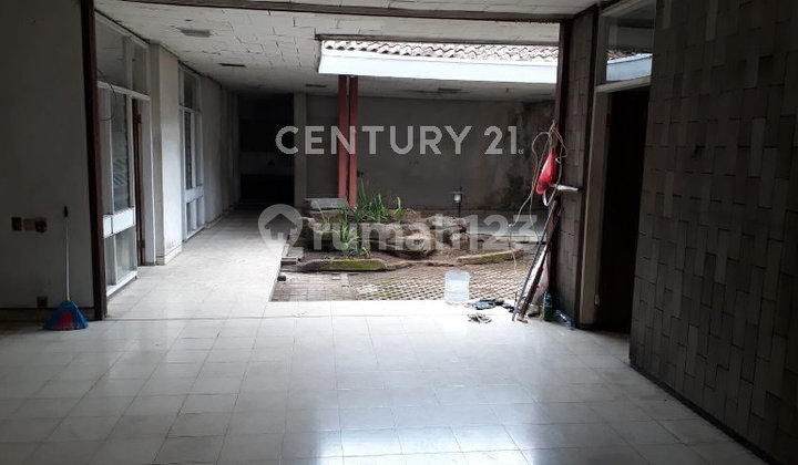 House suitable for Business Strategic Location in Pasirkaliki Bandung 2