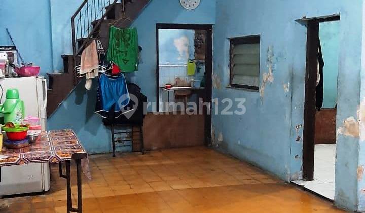 2-Story House in a Strategic Location at Sayap Sudirman Bandung 2