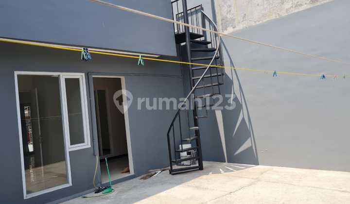 Rumah Cantik Taman Kopo Indah V Redwood Siap Huni 2