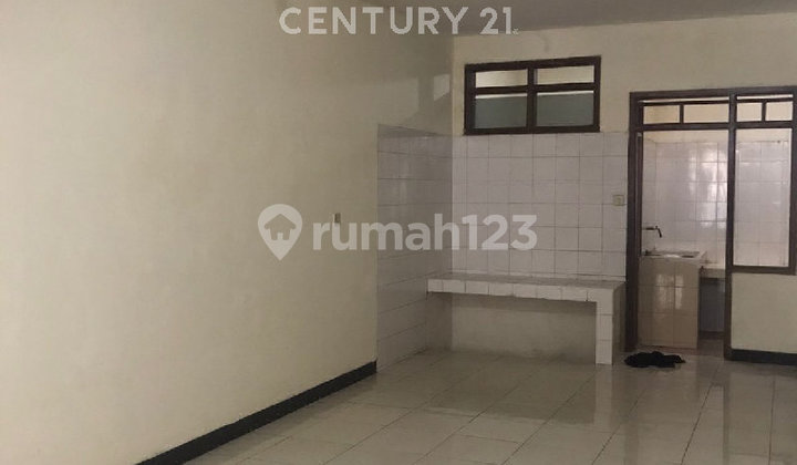 Rumah Siap Huni Dekat Supermaket Griya, Dekat Terminal Antapani 2