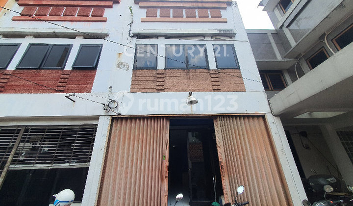 Shop House + Warehouse Connecting 2 Fronts, in Gading Regency Cluster Bandung
