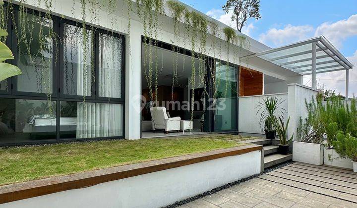 Rumah Modern Tropis Ada Pool Dlm Komplek Di Cilandak Jakarta 2