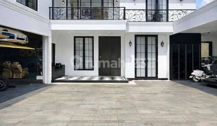 Rumah Brand New Ada Private Pool di Veteran Jakarta Selatan 2