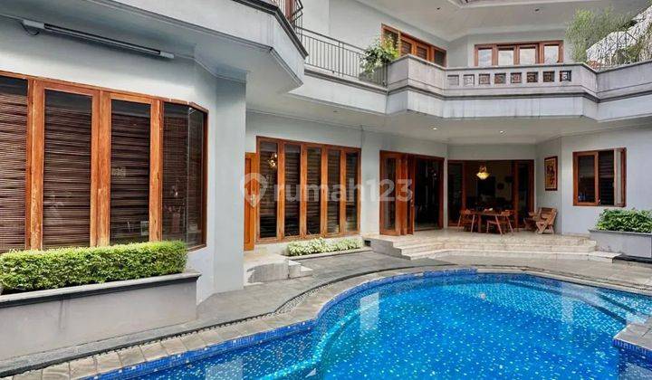 Turun Harga Dijual Rumah Ada Pool di Pondok Indah Jakarta Selatan 1