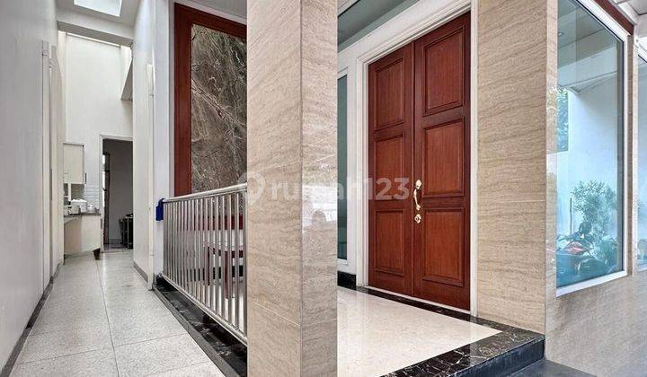 Dijual Rumah Cocok Untuk Hunian/Usaha di Prapanca Jakarta Selatan 1