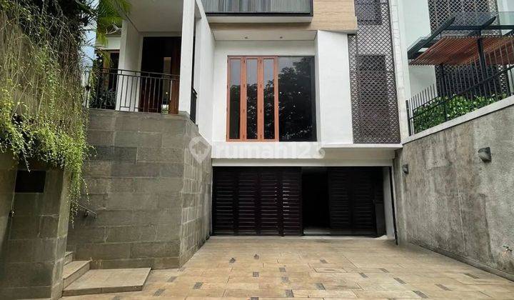 Dijual Rumah Cantik Ada Private Pool di Kuningan Jakarta Selatan 1