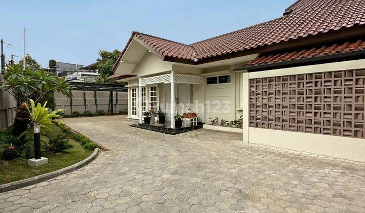 Turun Harga Dijual Rumah Ada Pool di Pejaten Barat Jakarta 2