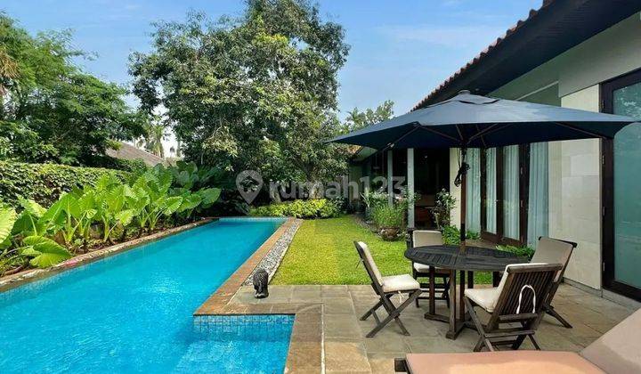 Dijual Rumah Design by Yori Antar Lahan Luas di Kemang Jakarta 1