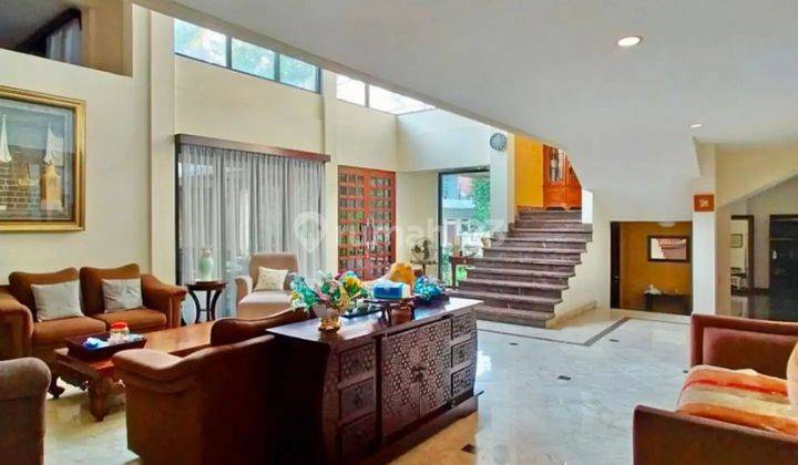 Turun Harga Dijual Rumah Ada Pool di Ampera Kemang Jakarta 2