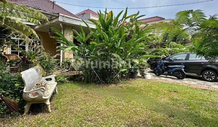 Well-Maintained Row House on a Wide Strategic Road in Menteng, Central Jakarta 2