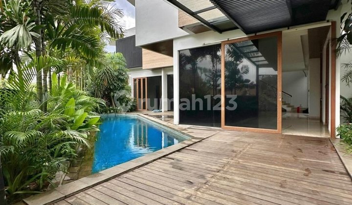 Turun Harga Rumah Moderen Tropis di Jaya Mandala Kuningan Jakarta 2