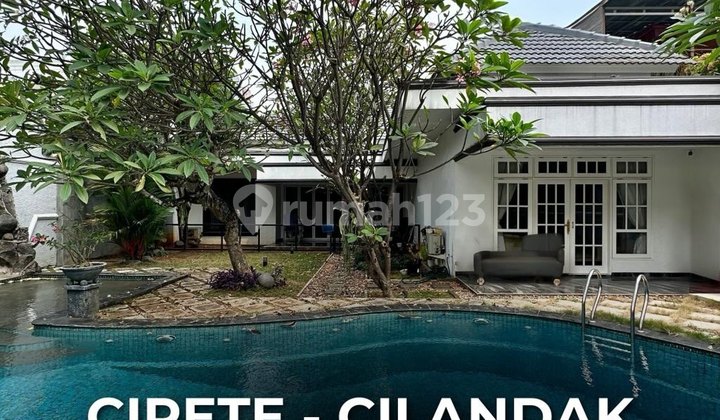 House Price Drop 1 Floor with Pool in Cipete, South Jakarta
