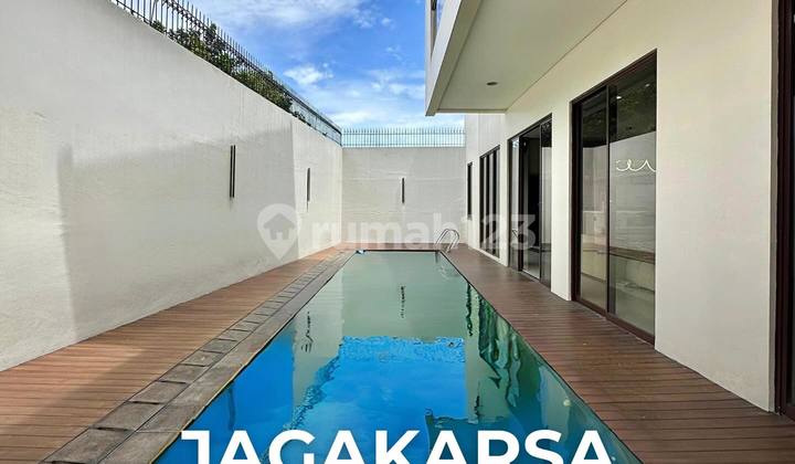 House Price Drop Furnished Townhouse in Jagakarsa Jakarta
