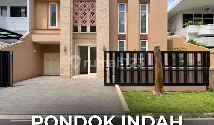 Rumah Siap Huni Depan Taman di Pondok Indah Jakarta Selatan Rumah Siap Huni Depan Taman di Pondok Indah Jakarta Selatan