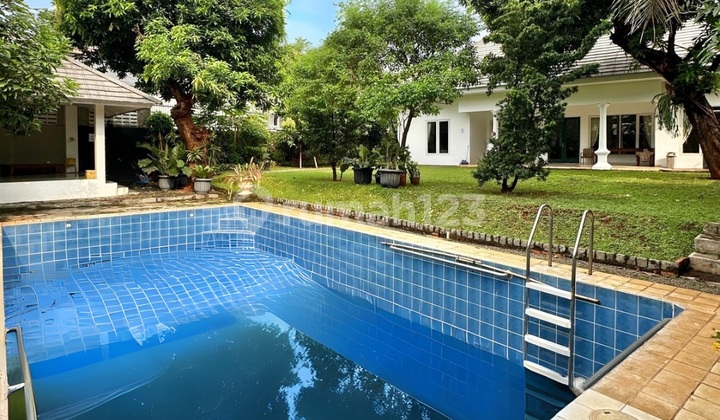 Rumah Halaman Luas Area Premium di Cipete Jakarta Selatan 2