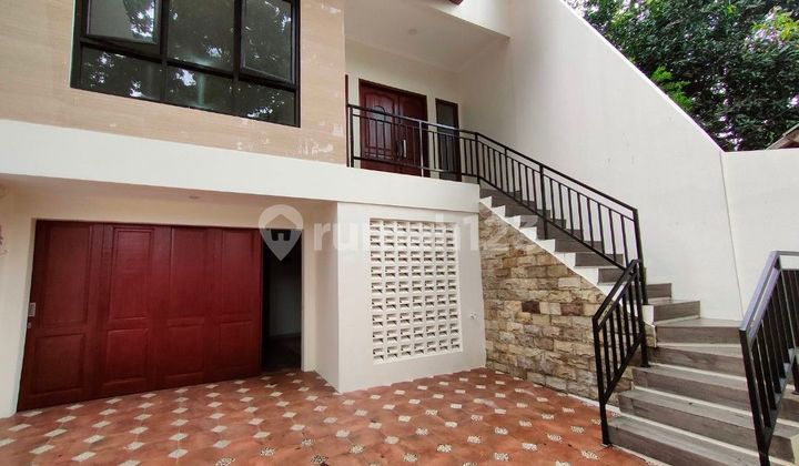 Rumah Baru Ada Rooftop & Swimmimg Pool di Ragunan Jakarta Selatan 2