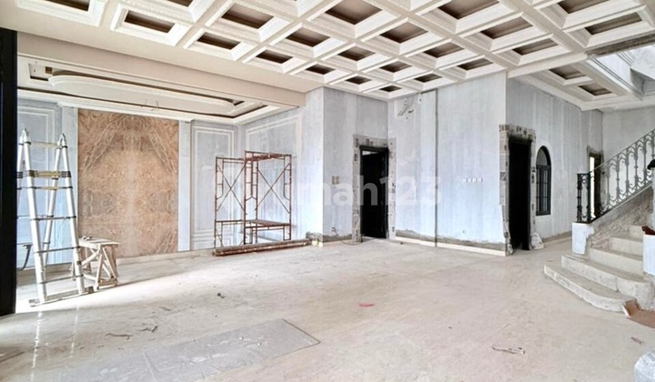 Rumah Baru Ada Lift & Swimming Pool di Pejaten Jakarta Selatan 2