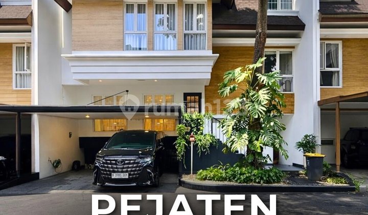 Well-Maintained House Within Townhouse in Pejaten, South Jakarta