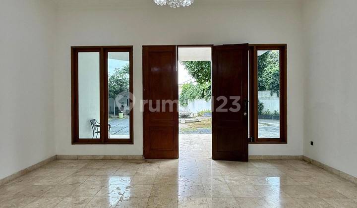 Well-Maintained House For Sale/For Rent with Pool in Ampera Kemang, Jakarta 2