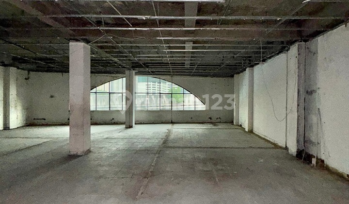 Harga Dibawah NJOP Gedung Kantor 4 Lantai di Satrio Jakarta Harga Dibawah NJOP Gedung Kantor 4 Lantai di Satrio Jakarta