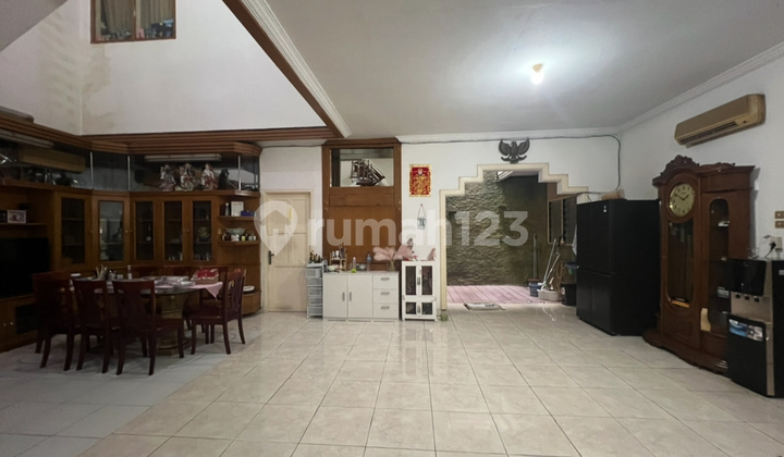 Rumah Sunter Paradise 12X21 M2 Bangunan 2 LT HGB HPL