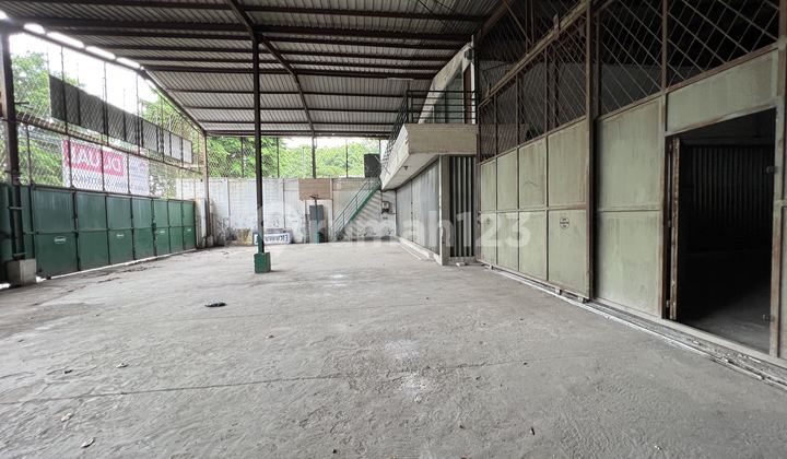 Gudang Bentuk Tanah Ngantong Di Raya Bekasi Klender Lt 1700 M2 Sebrang Halte Pool Mayasari 2