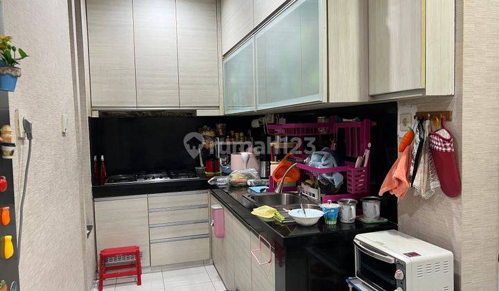 Rumah Janur Asri Luas 6x17 M2, 2 Lantai, Furnish, Bagus, Rapi Kamar Utama Besar  2