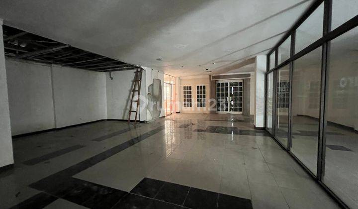 Disewakan Tempat Usaha Sebrang Menteng Huis Mall Lt 19x70 M2 Luas Bangunan 700 M2 Cocok Untuk Kantor, Tempat Kursus, Pusat Pelatihan  2