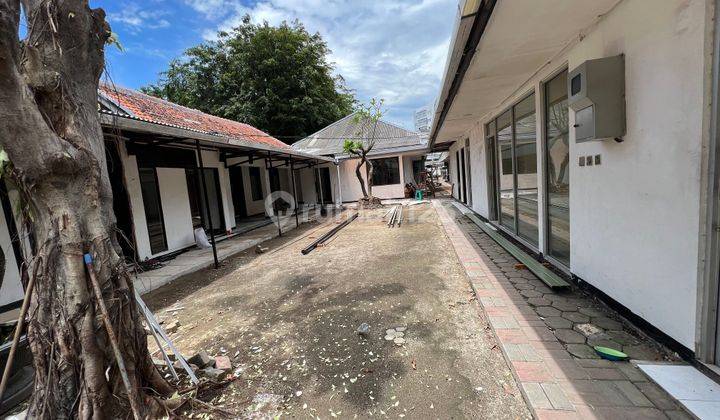 Disewakan Tempat Usaha Sebrang Menteng Huis Mall Lt 19x70 M2 Luas Bangunan 700 M2 Cocok Untuk Kantor, Tempat Kursus, Pusat Pelatihan  1