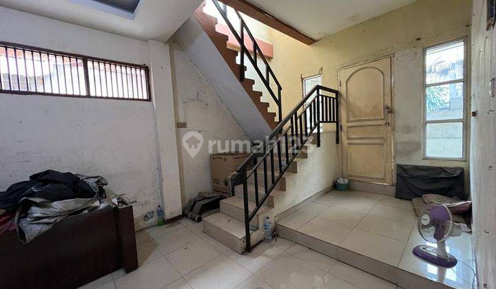 Rumah Hoek Pinggir Jalan Arus Jati Klender  2