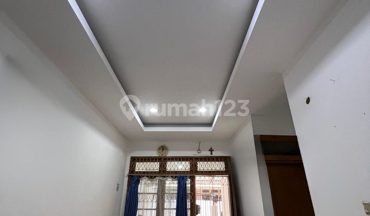 Rumah Sunter Luas 6X15 M2 Hadap Selatan Harga NJOP 2