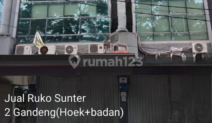 Royal Sunter 5-story linked shophouse facing the main road, good