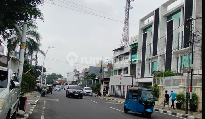 Rumah Hitung Tanah Dibwah NJOP Jatinegara Barat Tembus bisa 2 Muka Utara Selatanaaa